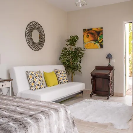 Hacienda De La Siesta *